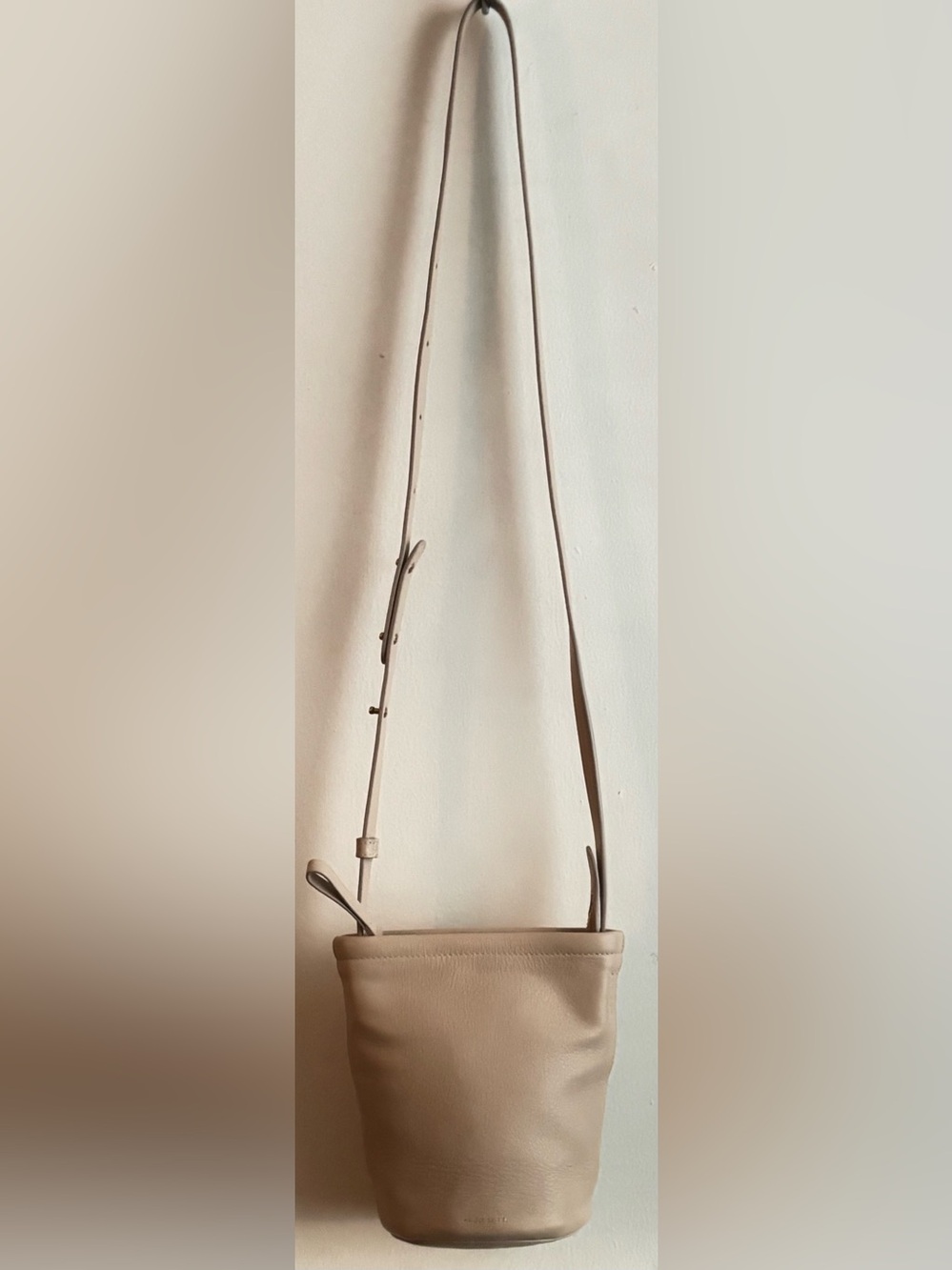MANSUR GAVRIEL MINI ZIP BUCKET/CROSSBODY BAG AGLIO
in CAMEL - Picture 5 of 11